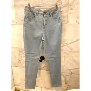 No Boundaries Skinny Jeans